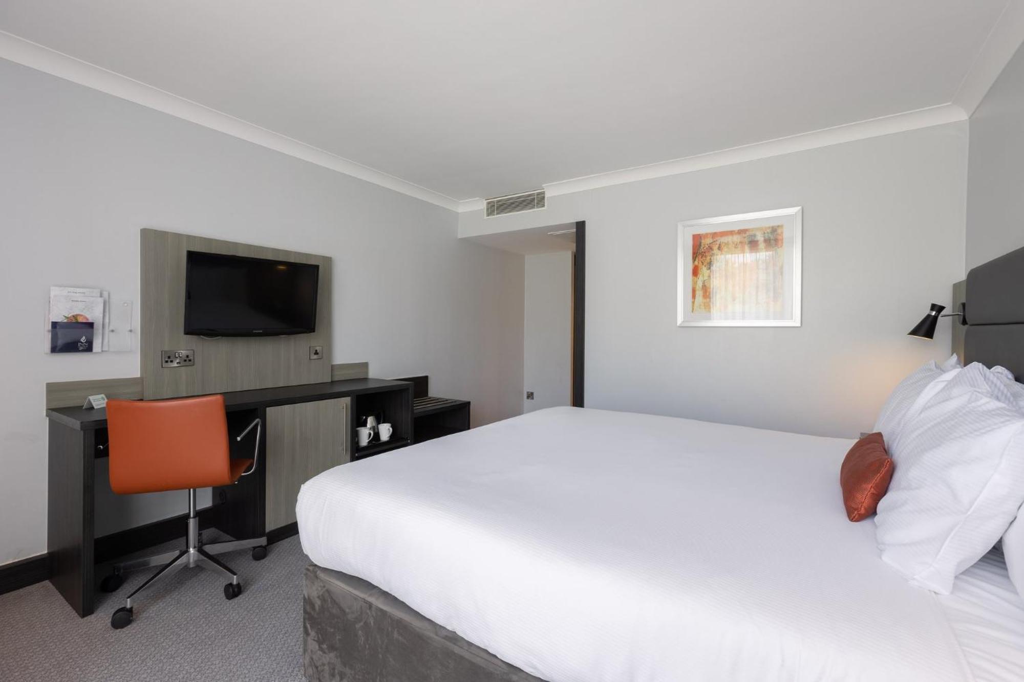 Holiday Inn Newcastle Gosforth Park By Ihg Seaton Burn Exterior photo