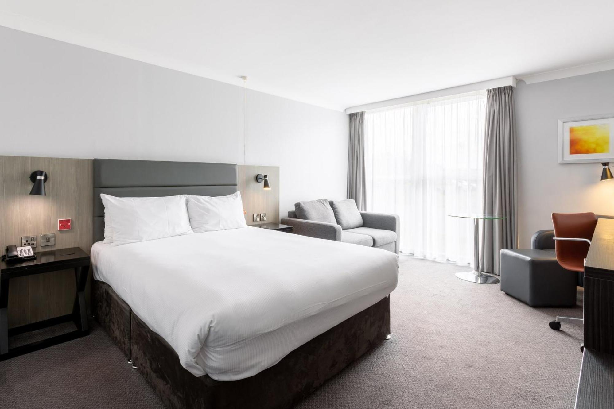 Holiday Inn Newcastle Gosforth Park By Ihg Seaton Burn Exterior photo
